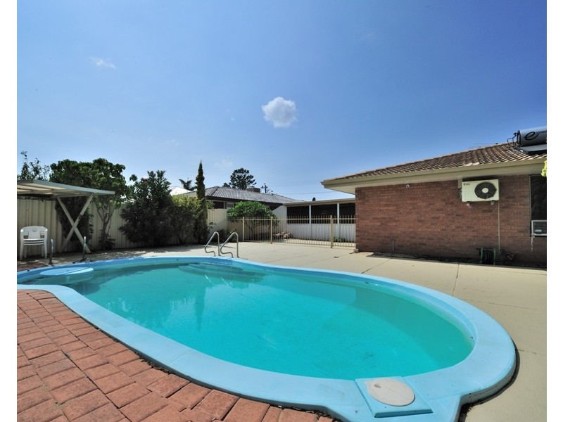13 Mackay Way, Hillarys WA 6025