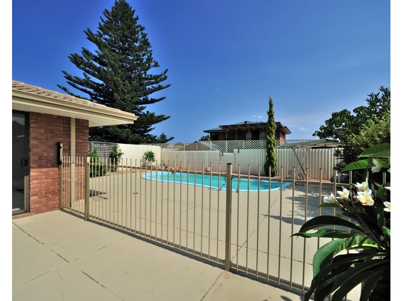 13 Mackay Way, Hillarys WA 6025