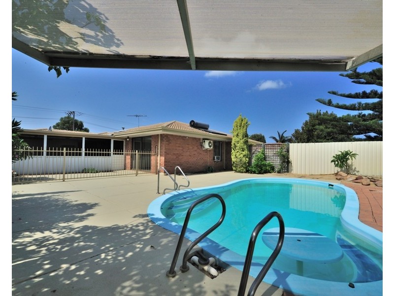 13 Mackay Way, Hillarys WA 6025