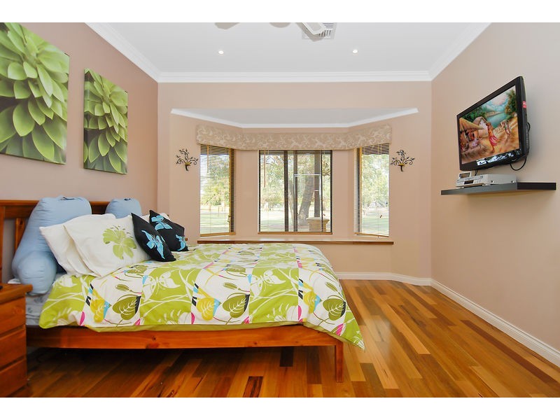 37 Pennygum Place, Mariginiup WA 6065