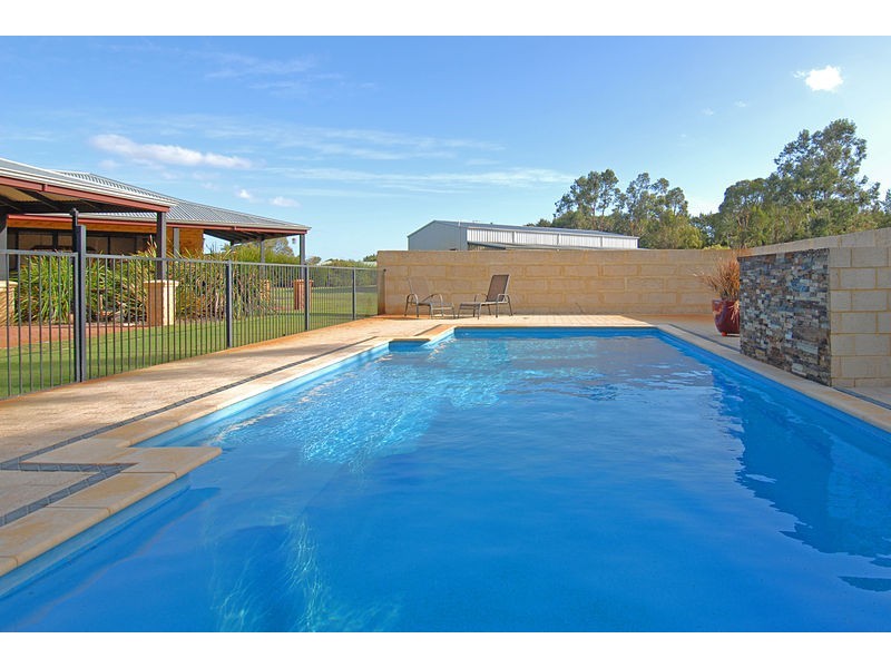 37 Pennygum Place, Mariginiup WA 6065