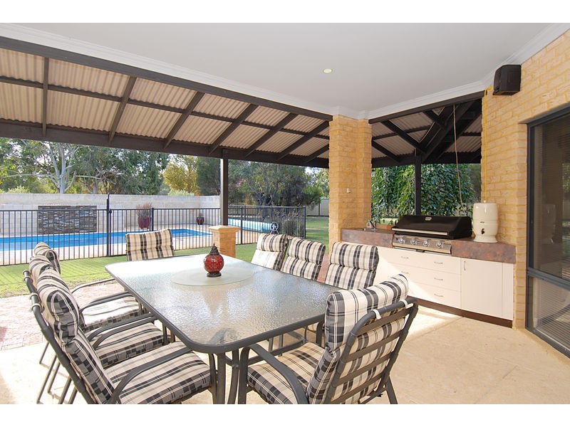 37 Pennygum Place, Mariginiup WA 6065