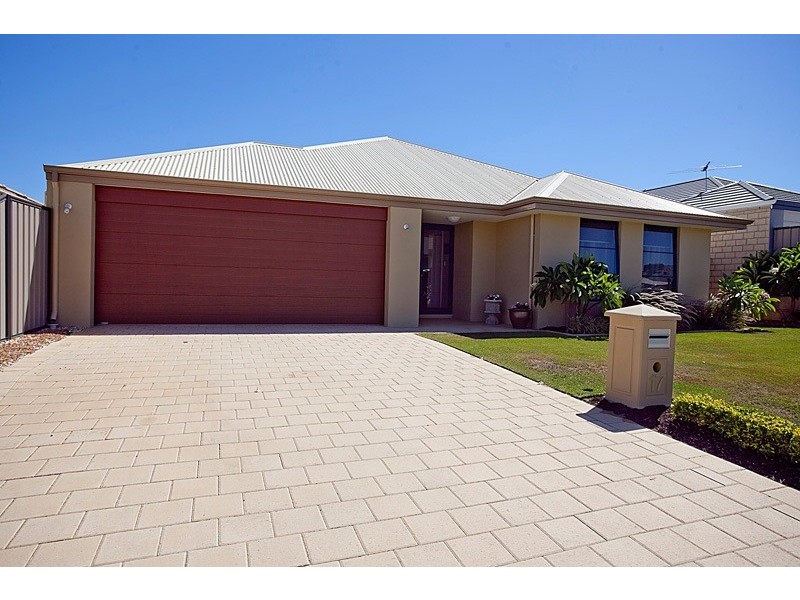 17 Berlin Drive, Wanneroo WA 6065