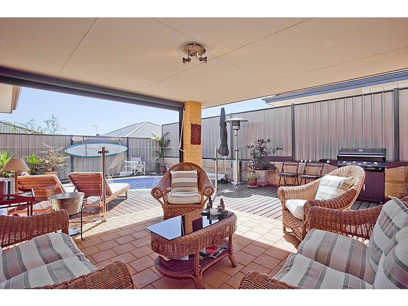 17 Berlin Drive, Wanneroo WA 6065