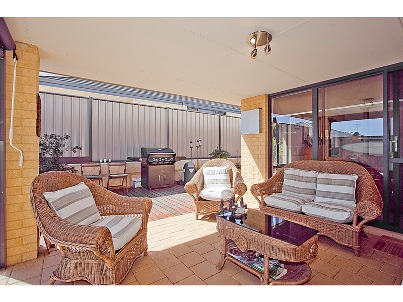 17 Berlin Drive, Wanneroo WA 6065