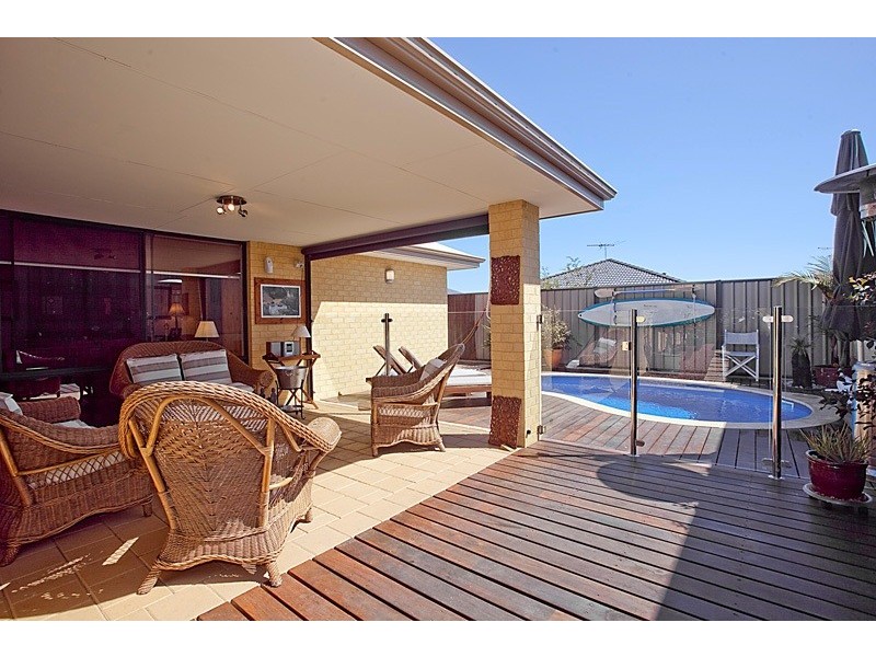 17 Berlin Drive, Wanneroo WA 6065