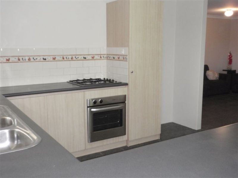 28 Bowman Street, Bullsbrook WA 6084