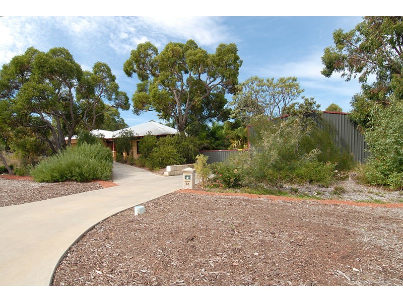 16 Harbour Elbow, Banksia Grove WA 6031