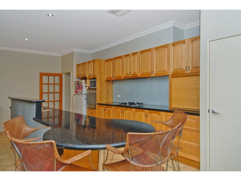 16 Harbour Elbow, Banksia Grove WA 6031