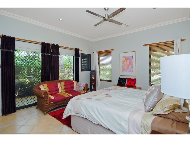 16 Harbour Elbow, Banksia Grove WA 6031