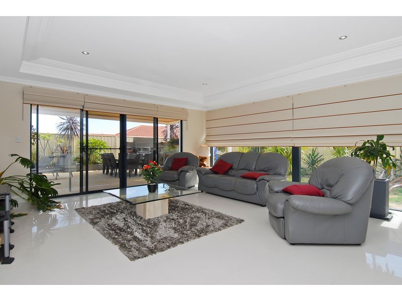 23 Nobel View, Tapping WA 6065