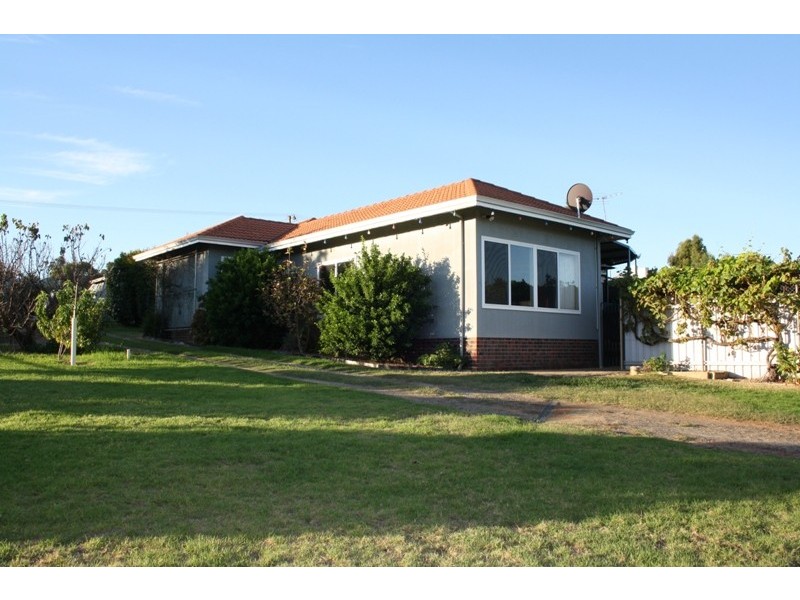 15 Fraser Street, Gingin WA 6503
