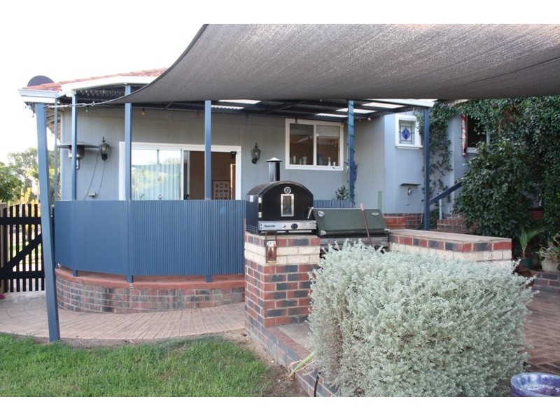 15 Fraser Street, Gingin WA 6503