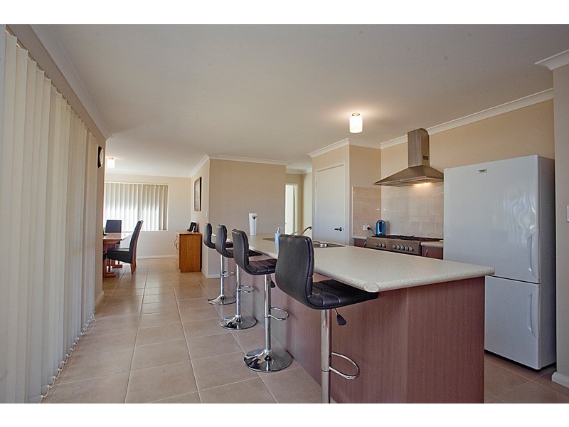 9 Serrata Road, Banksia Grove WA 6031