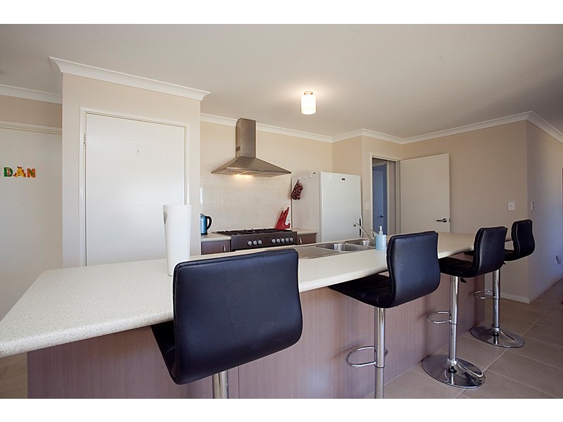 9 Serrata Road, Banksia Grove WA 6031