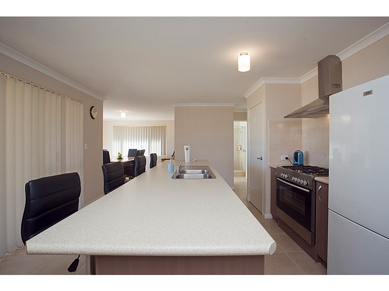 9 Serrata Road, Banksia Grove WA 6031