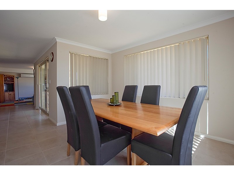 9 Serrata Road, Banksia Grove WA 6031