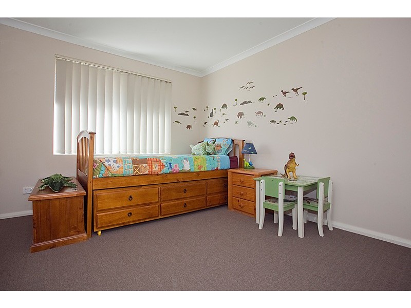 9 Serrata Road, Banksia Grove WA 6031