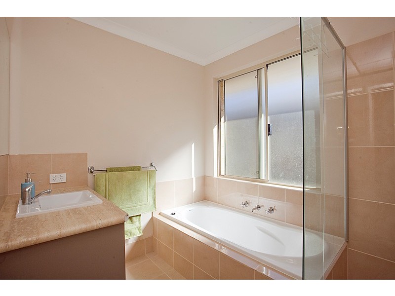 9 Serrata Road, Banksia Grove WA 6031