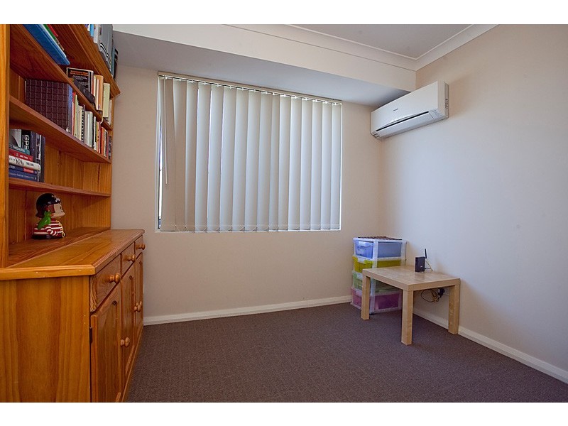 9 Serrata Road, Banksia Grove WA 6031