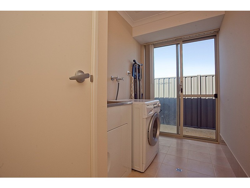 9 Serrata Road, Banksia Grove WA 6031