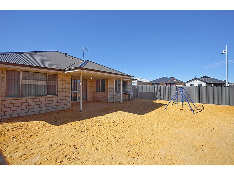 9 Serrata Road, Banksia Grove WA 6031