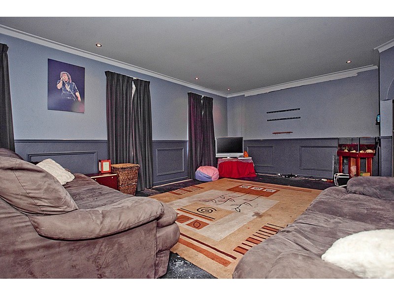 5 Dallas Crescent, Wanneroo WA 6065