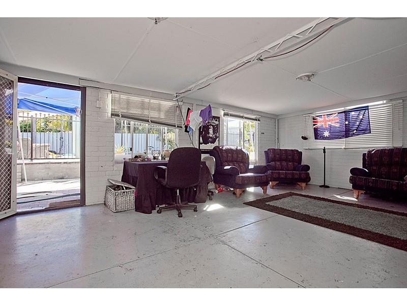 5 Dallas Crescent, Wanneroo WA 6065