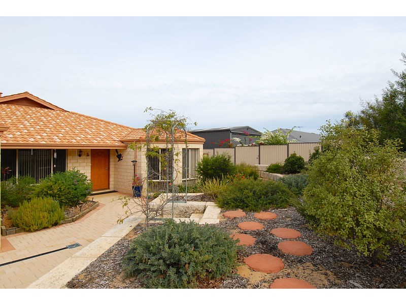 17 Harling Way, Bullsbrook WA 6084