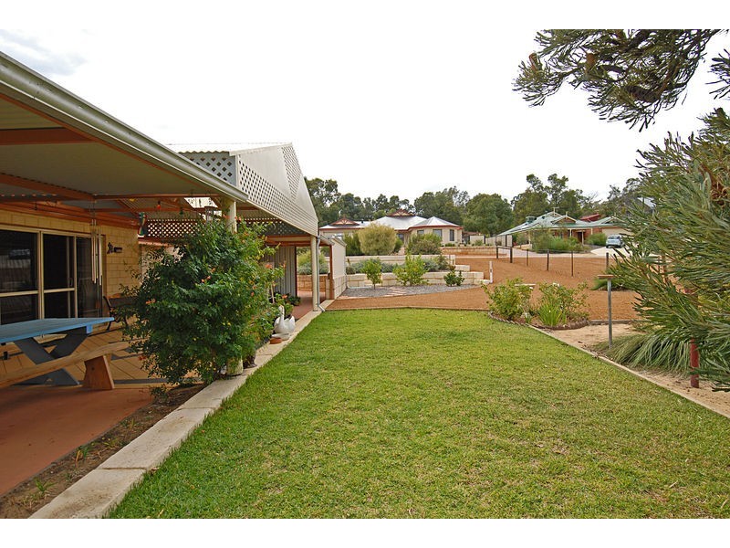 17 Harling Way, Bullsbrook WA 6084