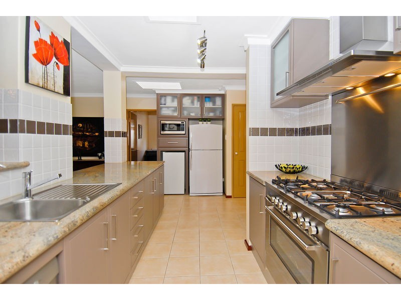 10 Mudalla Place, Wanneroo WA 6065