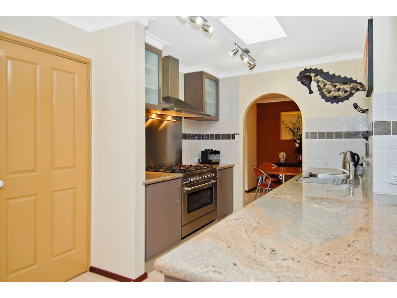 10 Mudalla Place, Wanneroo WA 6065