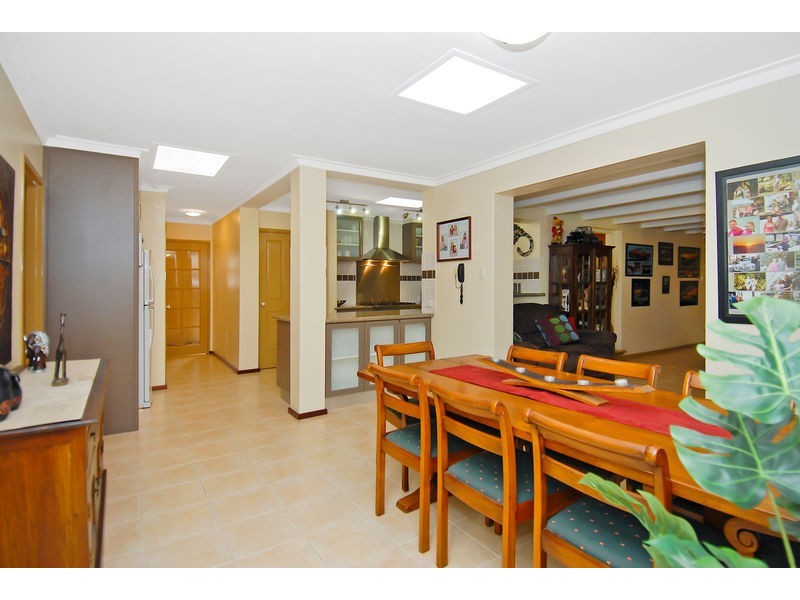 10 Mudalla Place, Wanneroo WA 6065