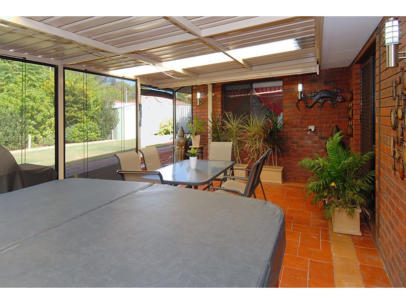 10 Mudalla Place, Wanneroo WA 6065