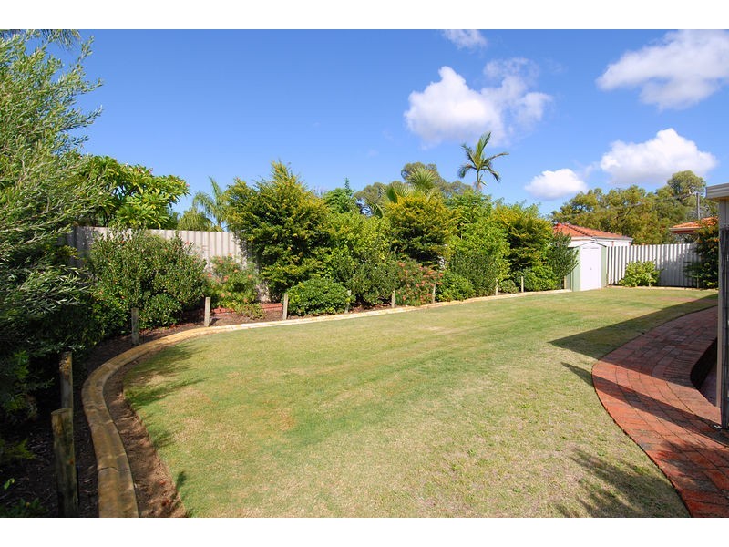 10 Mudalla Place, Wanneroo WA 6065