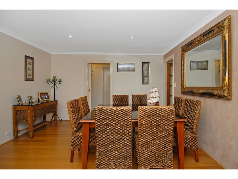 24 Mallina Circuit, Carramar WA 6031