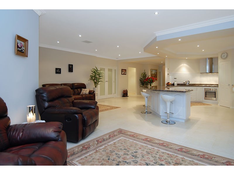 6 Lairbeck Street, Darch WA 6065