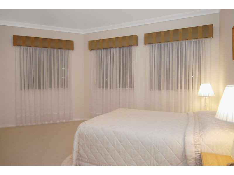 6 Lairbeck Street, Darch WA 6065