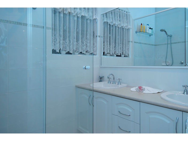 6 Lairbeck Street, Darch WA 6065