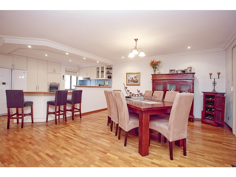 9a Somerton Road, Karrinyup WA 6018