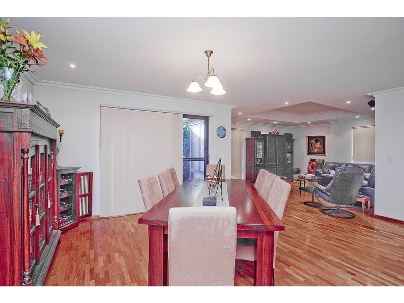 9a Somerton Road, Karrinyup WA 6018