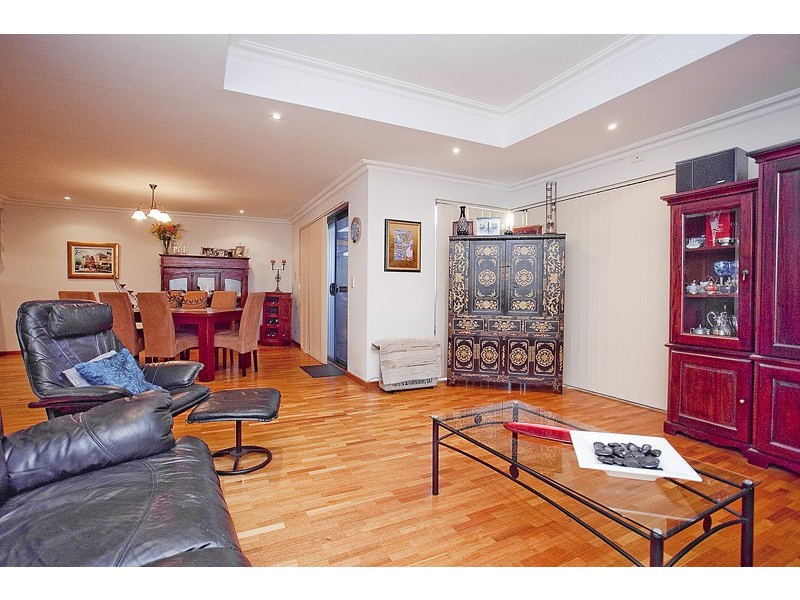 9a Somerton Road, Karrinyup WA 6018