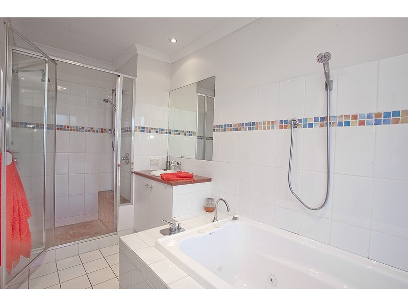 9a Somerton Road, Karrinyup WA 6018