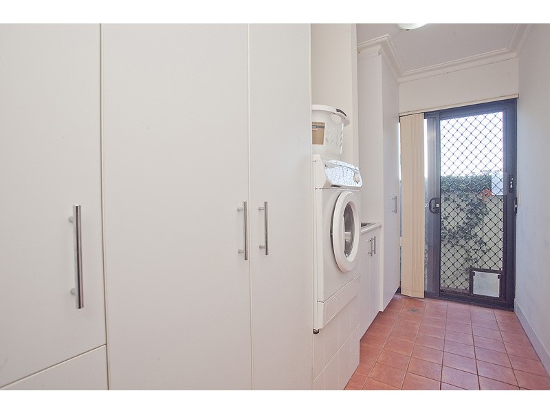 9a Somerton Road, Karrinyup WA 6018