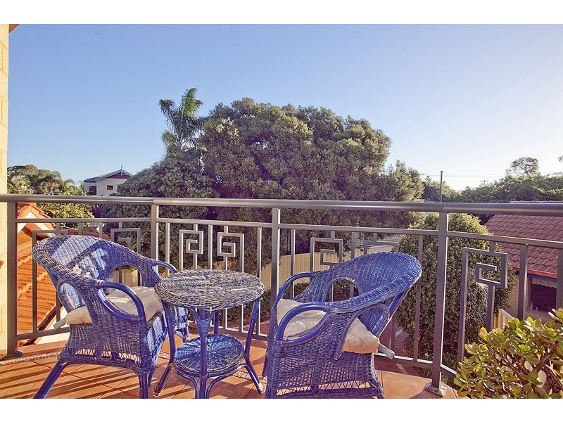 9a Somerton Road, Karrinyup WA 6018