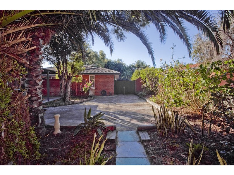 11b Neville Drive, Wanneroo WA 6065