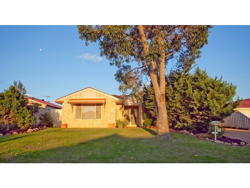 126 Balladong Loop, Carramar WA 6031