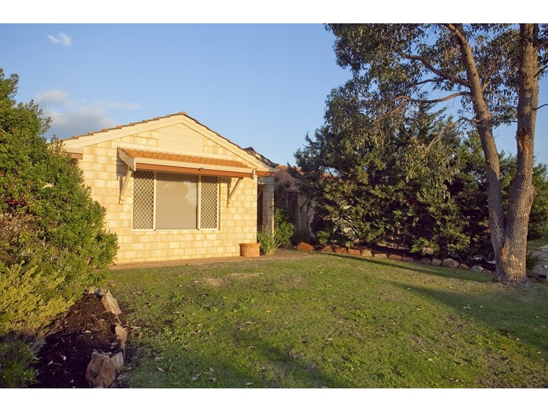 126 Balladong Loop, Carramar WA 6031