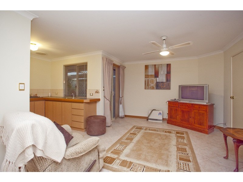 126 Balladong Loop, Carramar WA 6031