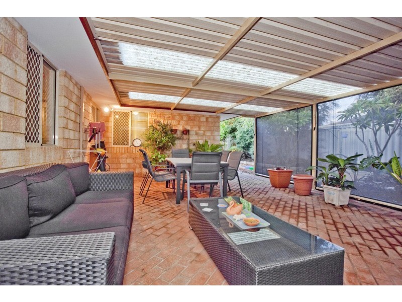 126 Balladong Loop, Carramar WA 6031